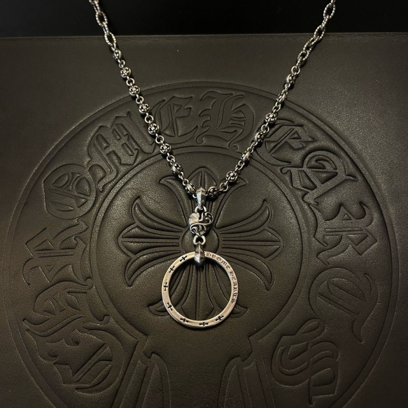 Ch*0me He**ts necklaces